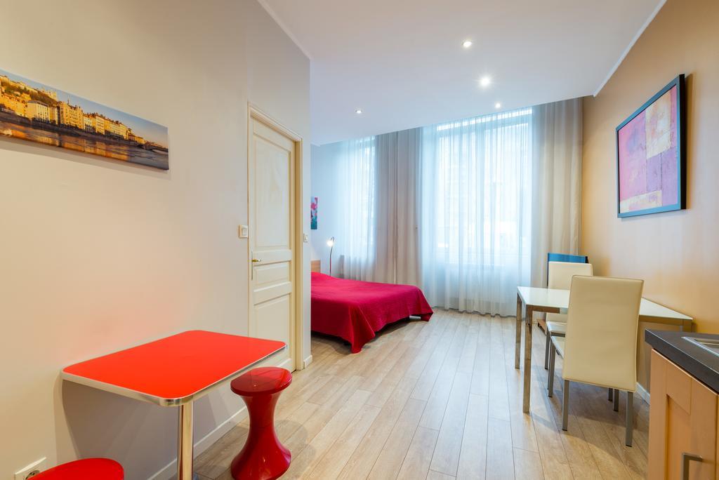 Les Studios De La Place Lyon Ruang foto